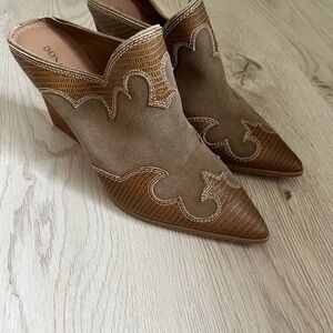 Donald J. Pliner Brown Western Mules